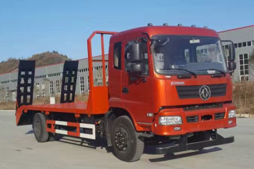 東風153型平板運輸車