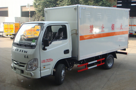 3米躍進(jìn)氣瓶廂式危險(xiǎn)品車(國五)