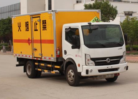 東風(fēng)凱普特4米廂式危險(xiǎn)品氣瓶運(yùn)輸車