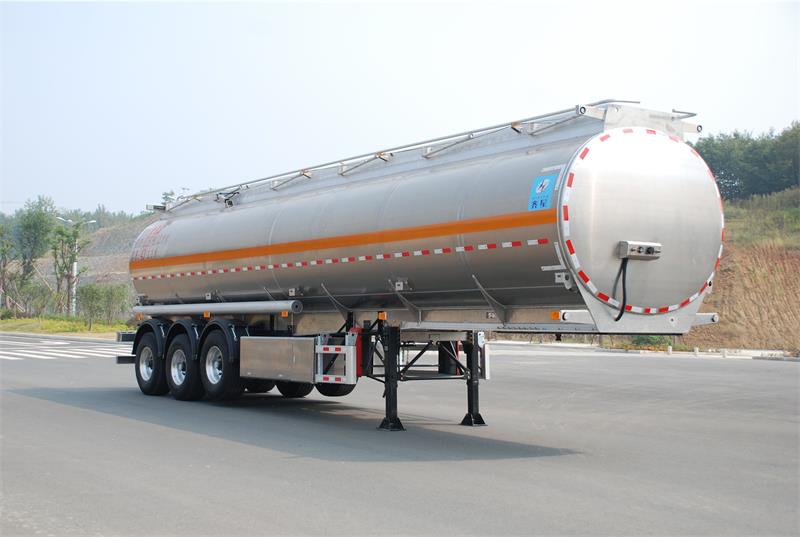 43方鋁合金液態(tài)食品運輸半掛車